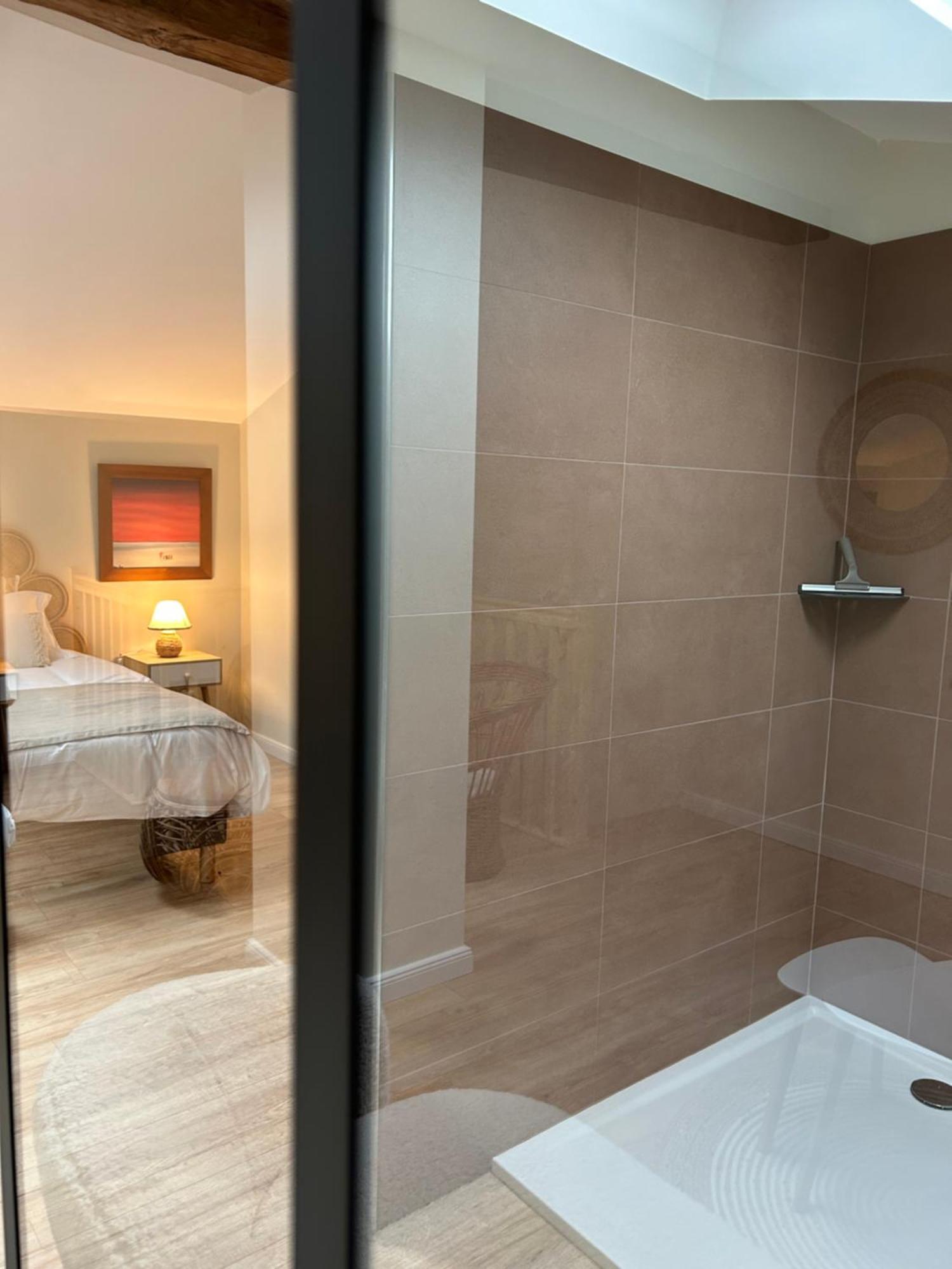 Domaine De La Gemoliere Bed & Breakfast Gémozac Dış mekan fotoğraf