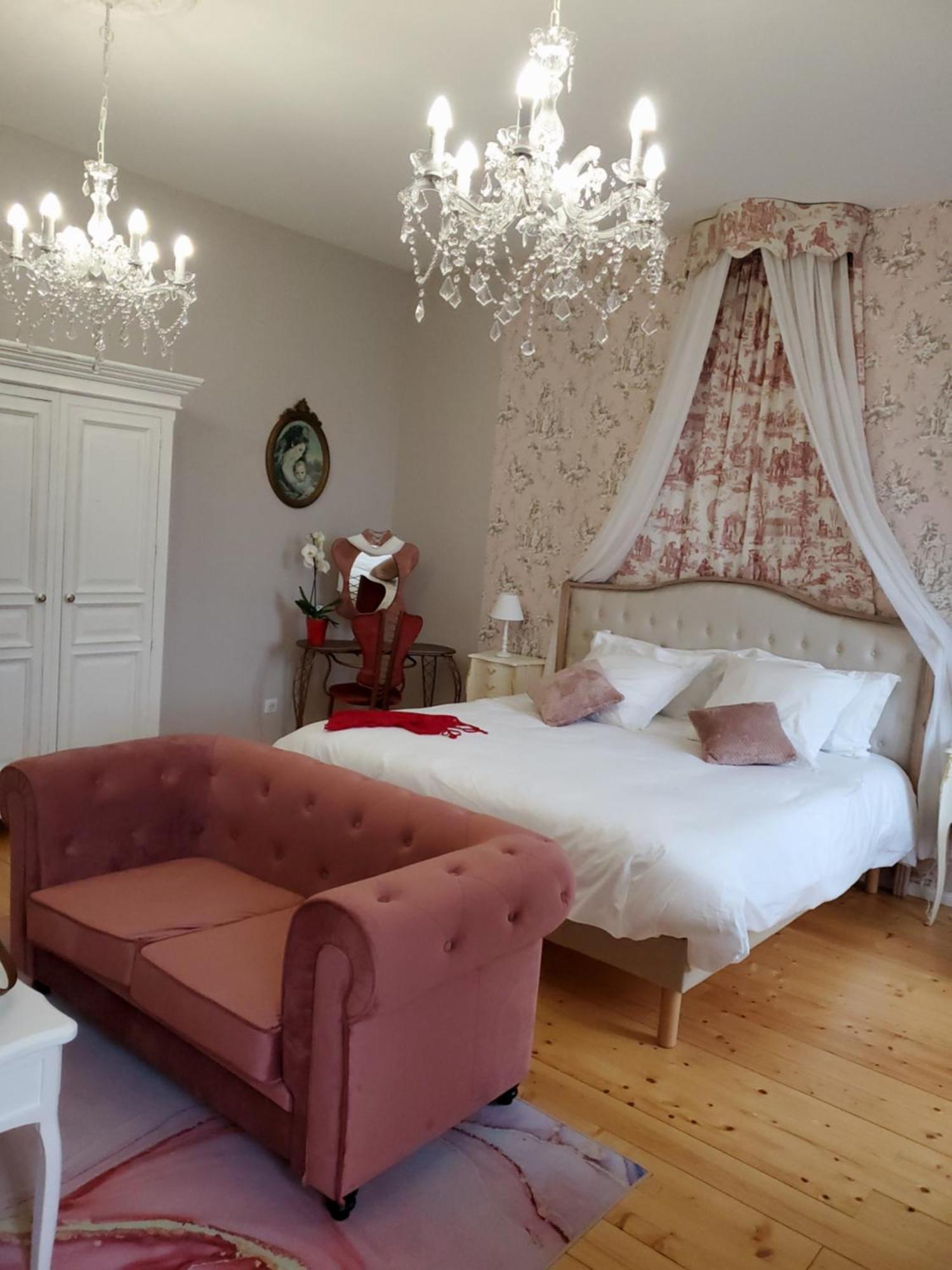 Domaine De La Gemoliere Bed & Breakfast Gémozac Dış mekan fotoğraf