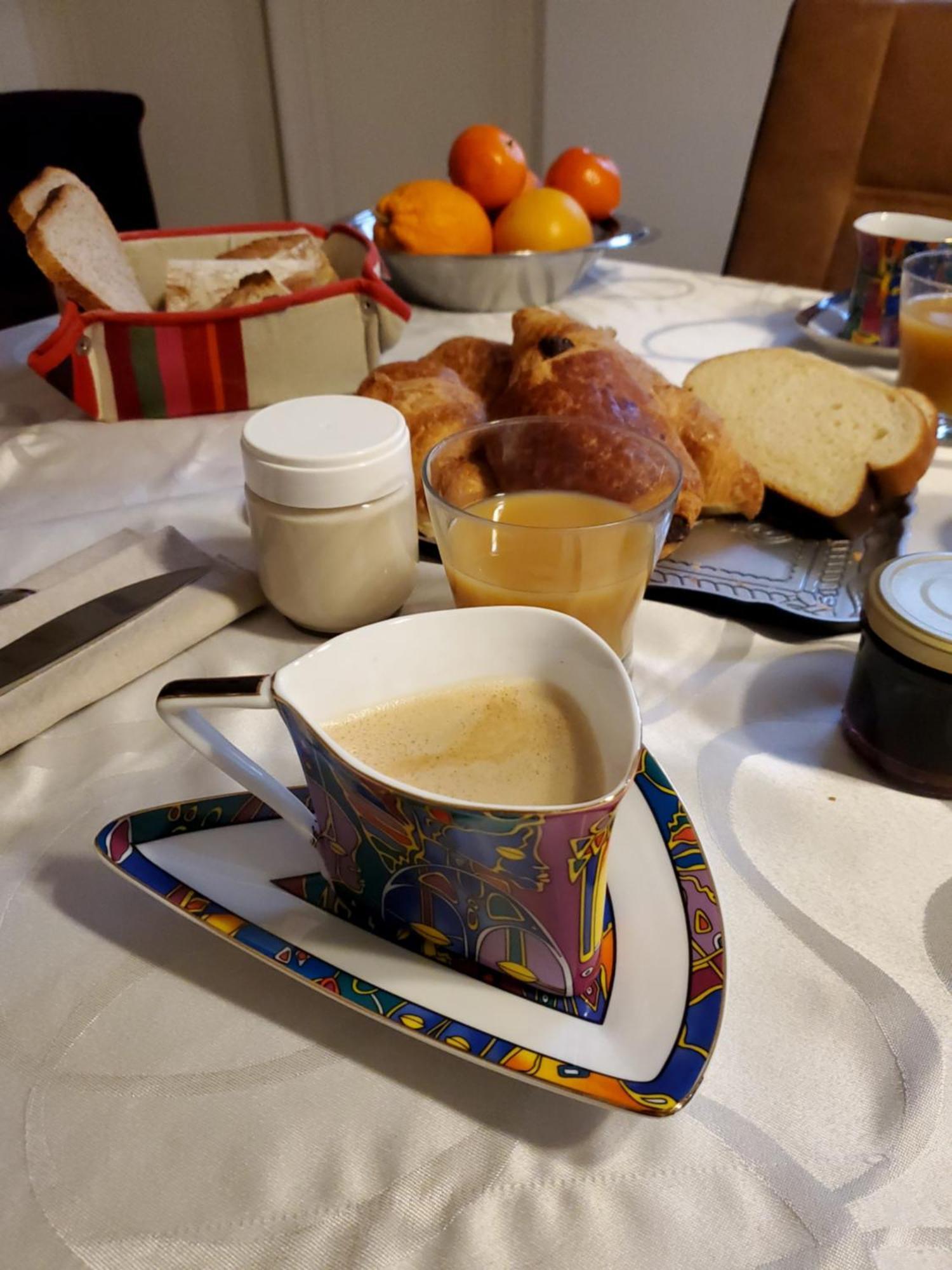 Domaine De La Gemoliere Bed & Breakfast Gémozac Dış mekan fotoğraf