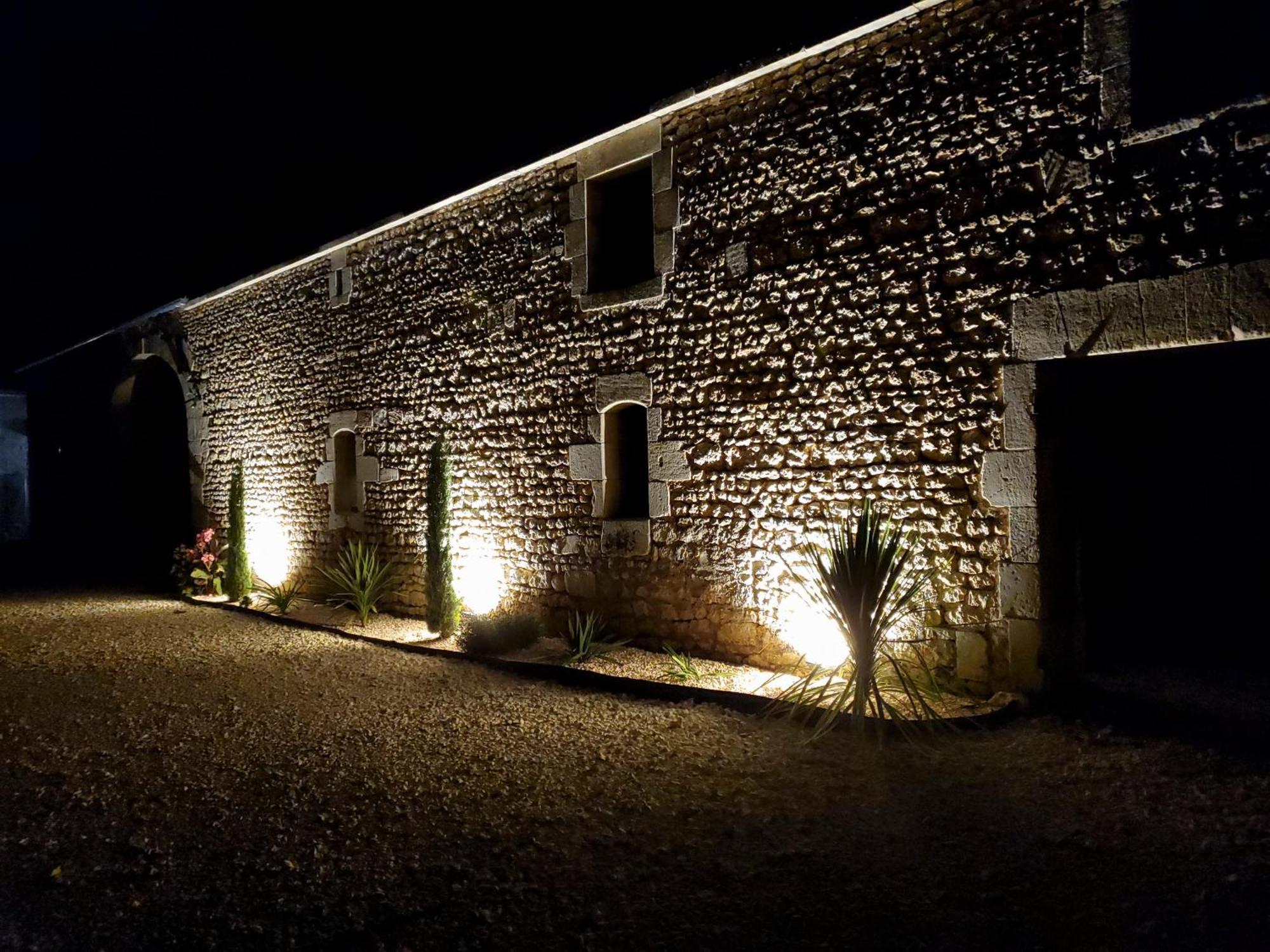 Domaine De La Gemoliere Bed & Breakfast Gémozac Dış mekan fotoğraf